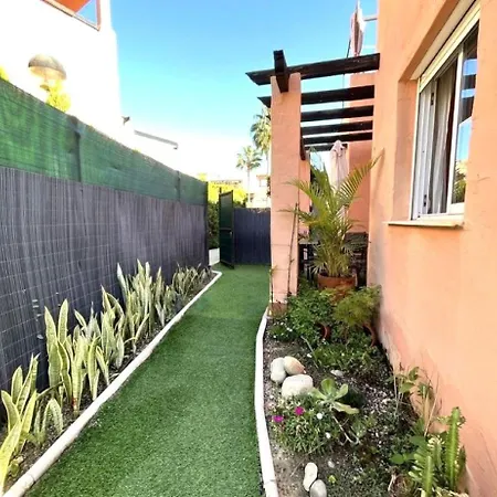Apartment Casa Di Cotro Bajo Con Gran Jardin Vera