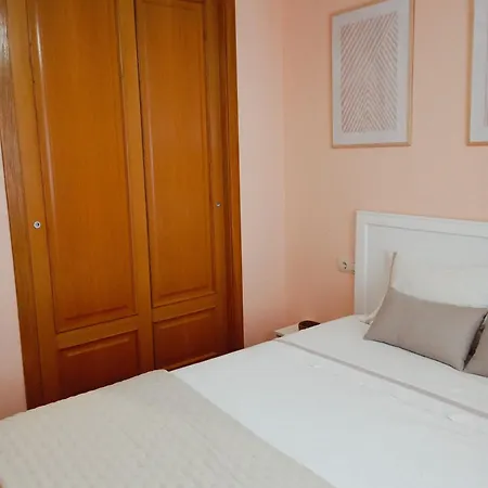 Apartment Casa Di Cotro Bajo Con Gran Jardin